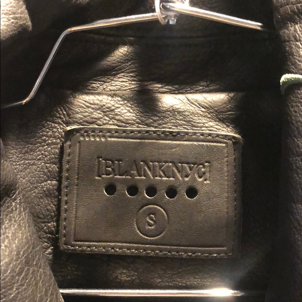 leather jacket - Picture 2 of 3